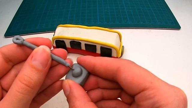 ЗАЙЧИК-ТРАМВАЙЧИК леплю из пластилина смотреть онлайн