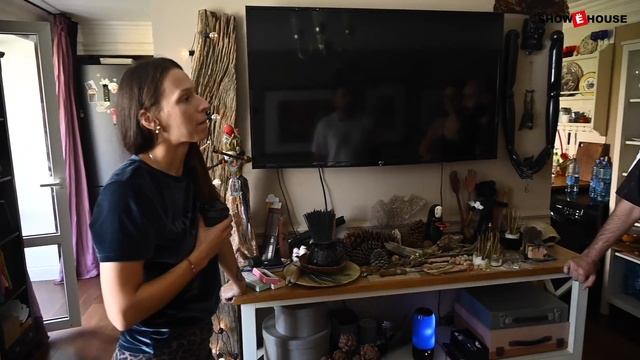 Румтур №5: Квартира дизайнера Яны Аспанадзе. Черная кухня, множество декора, стиль в каждом см. смотреть онлайн