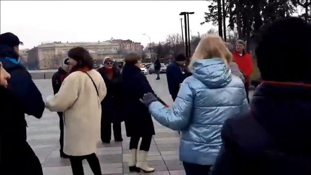 С НОВЫМ ГОДОМ!ТАНЦЫ !ХАРЬКОВ!!!БЕЗ ТЕБЯ ПОВЕРЬ,МНЕ ОДИНОКО!!!! смотреть онлайн