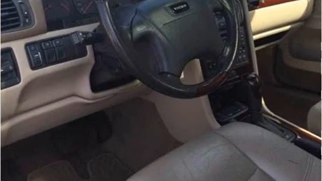 2000 Volvo V70 Used Cars Milwaukee WI смотреть онлайн