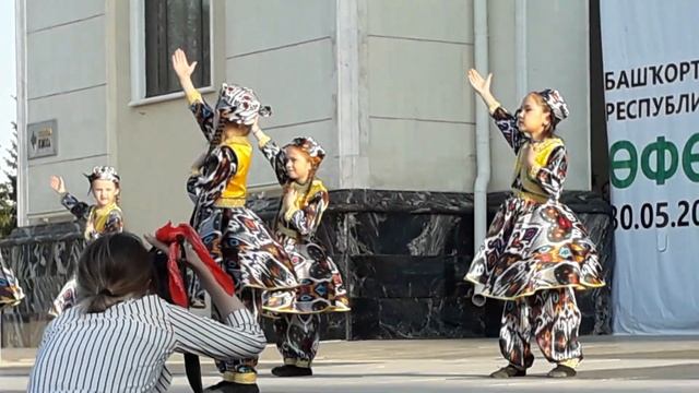 Azali-dance на этноконцерте фестиваля тюркоязычных театров "Туганлык" смотреть онлайн