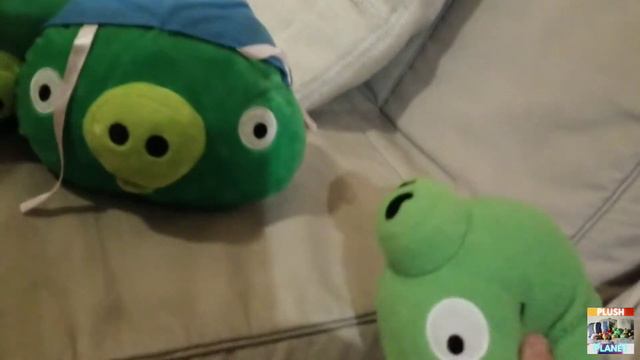 Piggies Inbound! | Plush Planet | Angry Birds Plush смотреть онлайн