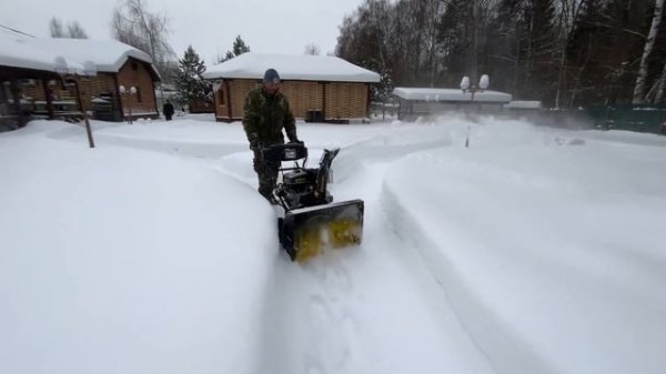 Снегоуборщик Champion STT1170E