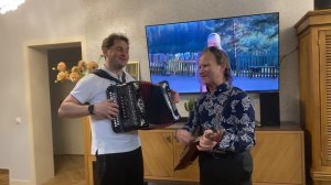 Думы окаянные. Дуэт Николай Верховцев (гармонь) и Геннадий Аксёнов (балалайка).