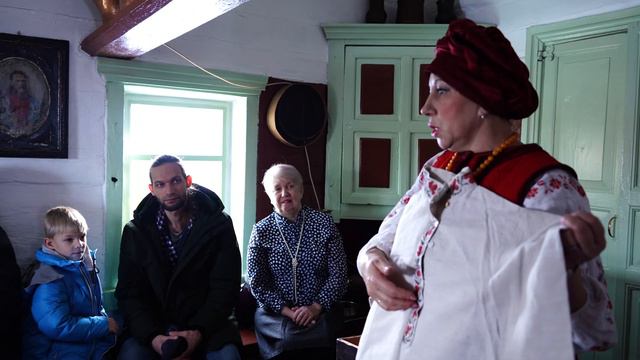 Семья в музее смотреть онлайн