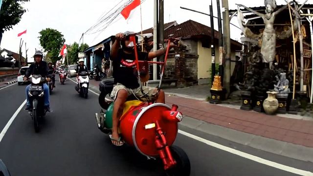 Бали.Большие качели над пропастью в Bali Swing.Убуд.Релакс на Dreamland beach смотреть онлайн