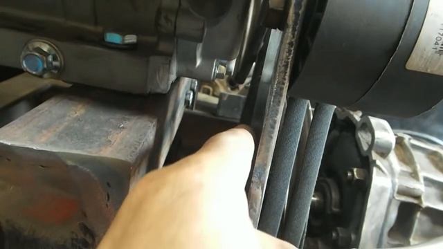 #109 Мини трактор погрузчик / Рычаг натяжения ремня и подготовка к покраске самодельного трактора смотреть онлайн