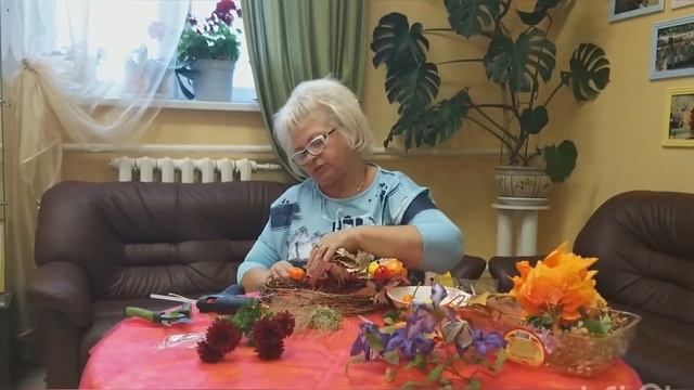 Емельяновский СДК Мастер – класс по изготовлению осенней композиции «Краски осени» смотреть онлайн