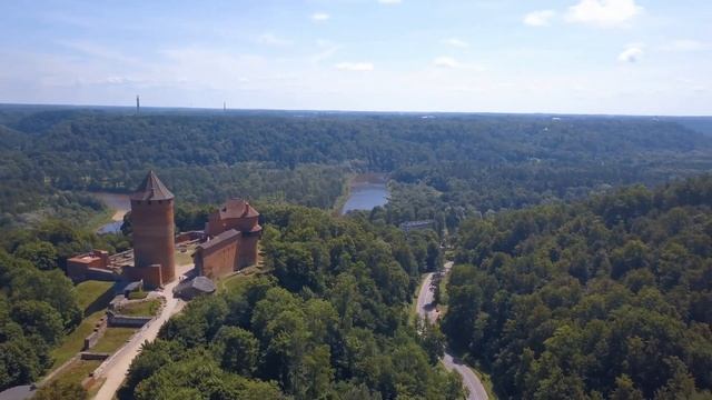 Aerial Views of Turaida Castle смотреть онлайн