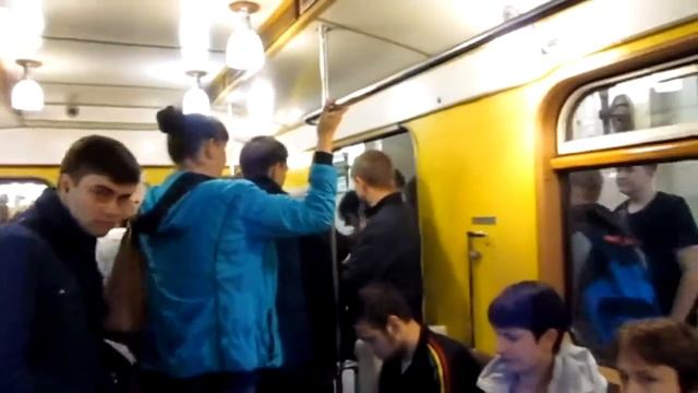 Ретро поезд на Кольцевой линии смотреть онлайн