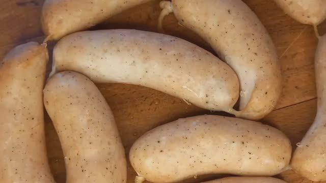 Сосиски сливочные куриные. Быстро, просто, вкусно 😋 смотреть онлайн