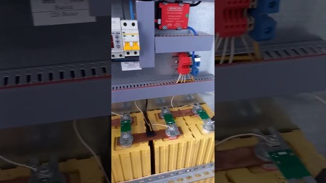 Солнечная станция для домика в горах