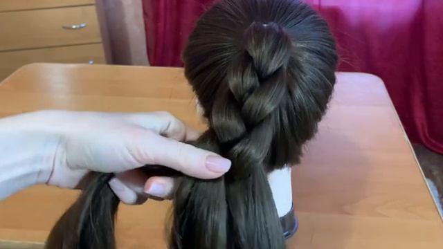 Как заплести квадратную косу. Видеоурок. смотреть онлайн