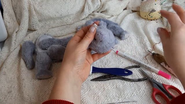 Делаем веки мишке Тедди Часть 2 / How To Make Eyelids For A Teddy Bear Part 2
