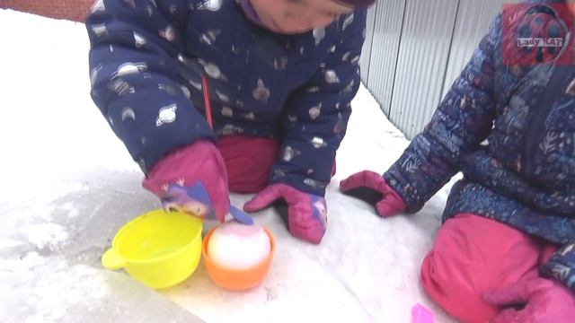 Мороженое. Как правильно сделать мороженое из снега. Ice Cream Challenge смотреть онлайн