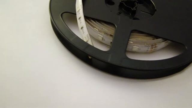 TAŚMA LED 5050 RGB 10MM. 30 LED NA METR 7,2W смотреть онлайн