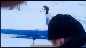 как легко почистить снег на очень большой крыше