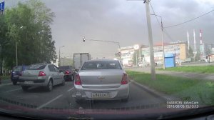 Сильный ветер в Череповце.