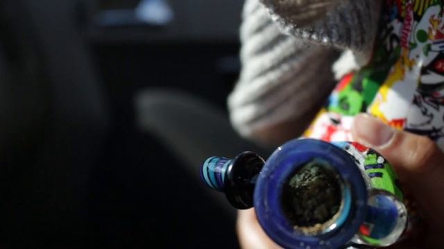 Stoner Day Sesh | bong rips & vape hits смотреть онлайн