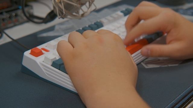 ⌨️ Iqunix L80 Formula typing - Gateron Red typing sounds смотреть онлайн