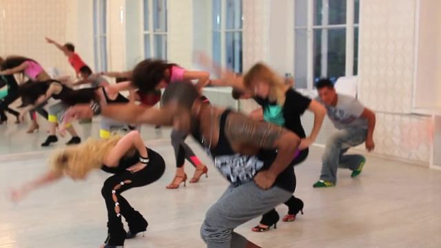 Clases de Plastica, Yant y Polina смотреть онлайн