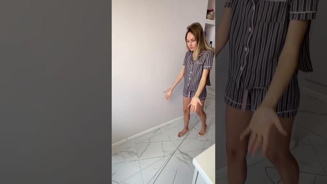 Привязал маркер к робот-пылесосу? реакция жены бесценна? смотреть онлайн