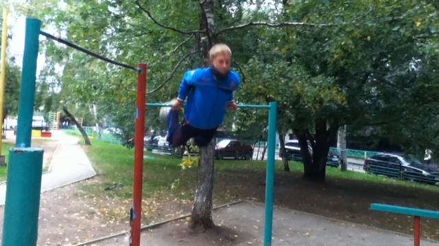 Несколько тренировок на турнике (силовые обороты, azteca) смотреть онлайн