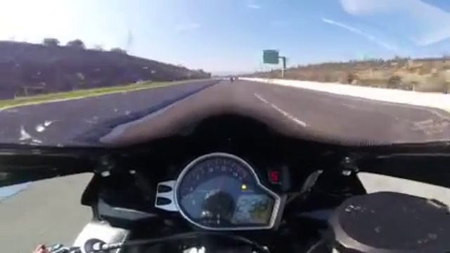 Top Speed 299 Km/h Cbr1000rr 2008 Vs Cbr1000rr 2005 Repsol