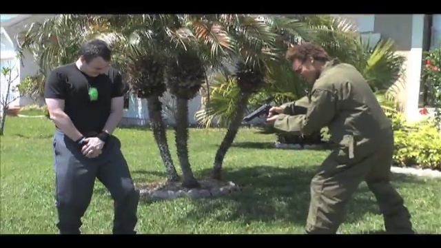Things You Should Not Do... with a Personal Shield смотреть онлайн