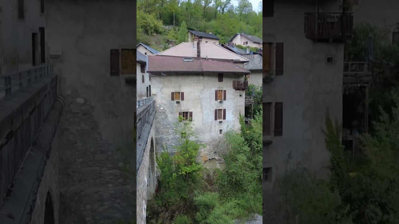 Старенький дом возле реки #обзор смотреть онлайн