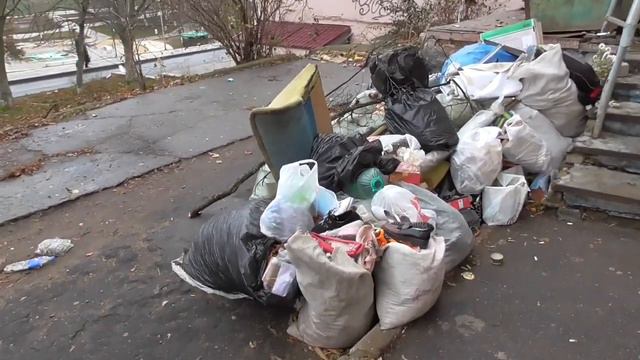 Геннадий Горин обзор на мусор.Видео репортаж про мусор возле дома смотреть онлайн