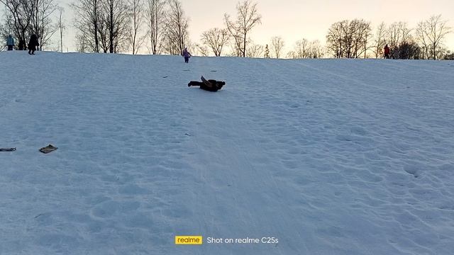 Я скатился с горки на картонке часть 1! *В первый раз!*