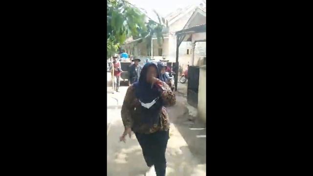 PACE MATENG ANIK ARNIKA VOC. ERIKA SM - SATRIA MUDA ONE смотреть онлайн