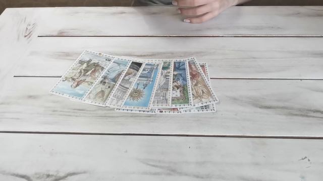 Любит ли он меня до сих пор? | Расклад Таро смотреть онлайн