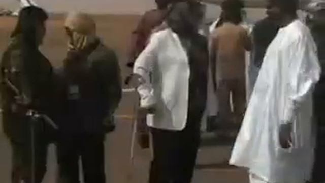 Baba Tandja en compagnie de Kadhafi смотреть онлайн
