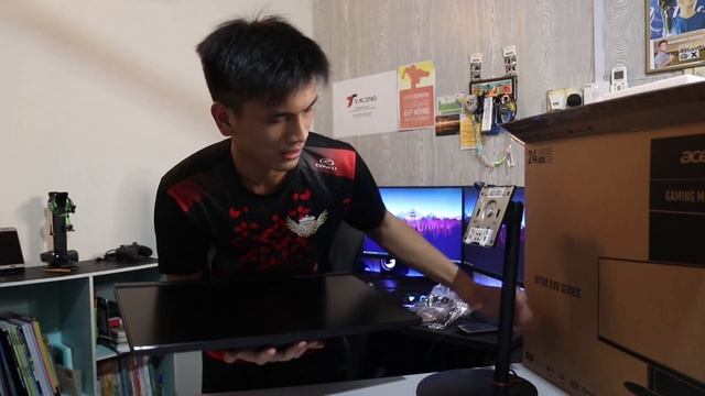 My new gaming monitor unboxing | Acer Nitro XV240Y 165Hz смотреть онлайн