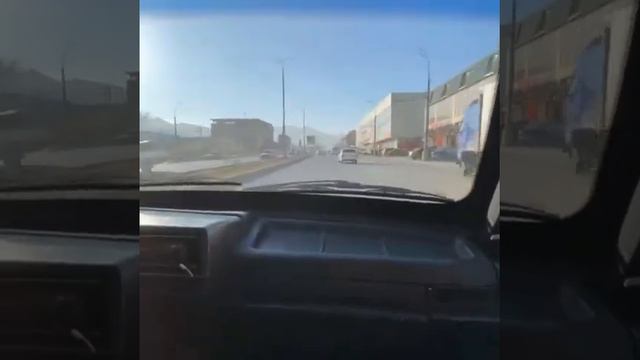 Гонщик Чеченец играет в шашки!🚀🚀#Тренд#Гонки#Опасно#Чечня#Уцы#Шашки на дороге# смотреть онлайн