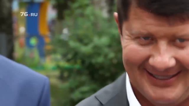 Мэра Ярославля "заклинило" 7 раз пообещал подойти разобраться с огрмной лужей во дворе смотреть онлайн