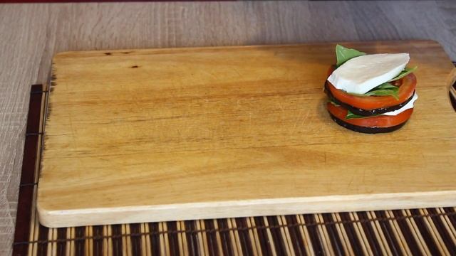 Баклажаны капрезе / Caprese Eggplant