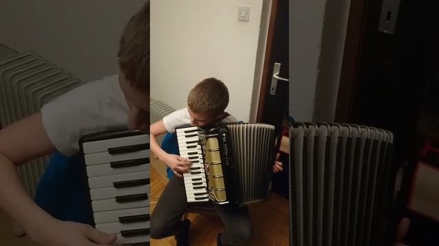 Rdeči cvet ? - Beneški fantje смотреть онлайн