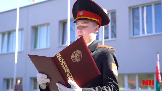 ПОСВЯЩЕНИЕ В КАДЕТЫ Владимир Кухарев посетил кадетское училище смотреть онлайн