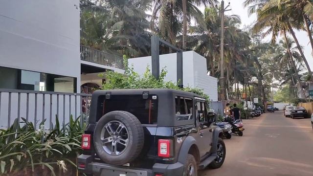 Morjim Beach Market | Most Famous Restaurants | Places To Stay | Goa Vlog | Russians 2nd Home смотреть онлайн