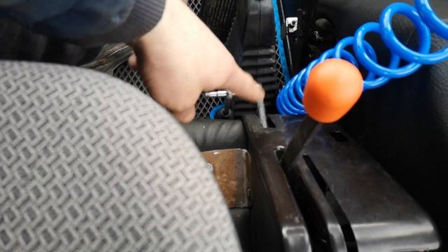 МТЗ 82.1 Включения переднего моста. 100% удобно?