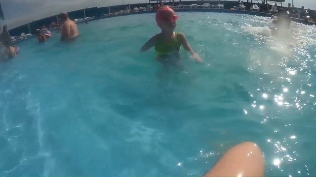 TEST SJ4000 Тестируем под водой Экшен камеру SJ4000.В бассейне на термальных источниках.