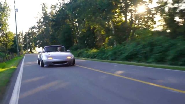 This Mazda Miata Is A Loud, Unpredictable RX-7 Impersonator | NA Meets FC