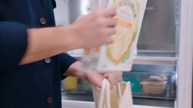 Un Vistazo al Refrigerador y Congelador Twin de Frigidaire - FPFU19F8WF + FPRU19F8WF смотреть онлайн