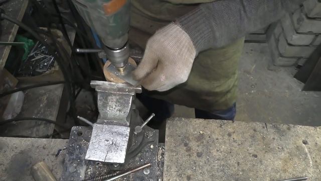 Idea DIY ! ВИБРАТОР ДЛЯ БЕТОНА СВОИМИ РУКАМИ ! смотреть онлайн