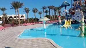 Blend Club Aqua Resort 4 (ex.Golden Five Club) Египет, Хургада. Дорога к пляжу через Аквапарк.