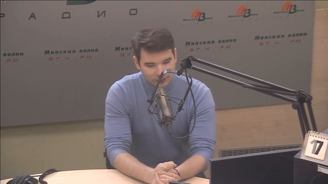 певец, солист мюзиклов Андрей Колосов на Минской волне смотреть онлайн