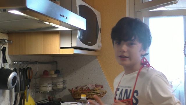 АКТУАЛЬНАЯ ПРОВЕРКА #1 - МАФФИН ИЗ МИКРОВОЛНОВКИ ОТ TheBrianMaps смотреть онлайн